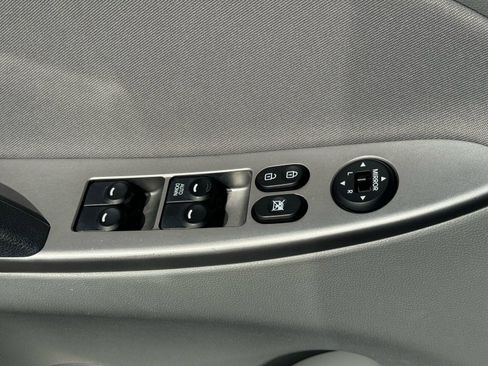 Used 2017 Hyundai Accent SE image 17