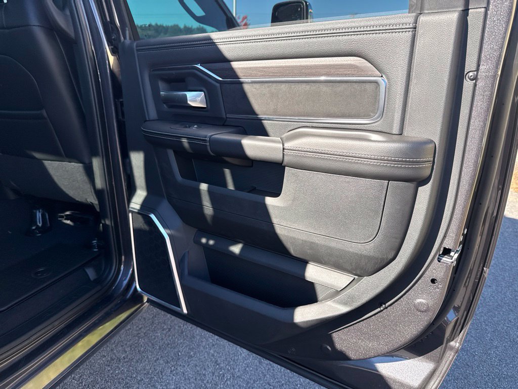 New 2027 RAM 2500 Laramie AWD/4WD image 25