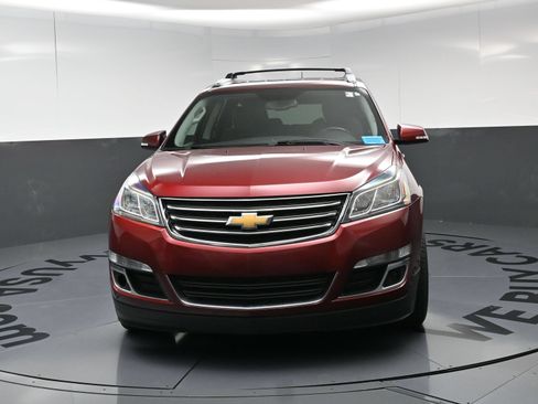 Used 2015 Chevrolet Traverse LT w/ LPO, 'HIT The Road' Package FWD image 5