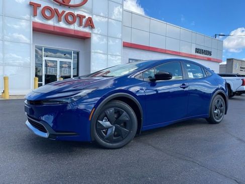 New 2026 Toyota Prius Plug-In Hybrid FWD image 1