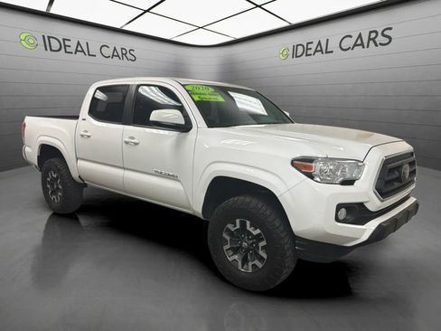 Used 2020 Toyota Tacoma SR5 RWD image 7