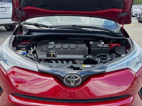 Used 2019 Toyota C-HR Limited FWD image 28