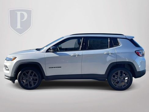 New 2026 Jeep Compass Latitude image 5