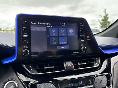 Used 2020 Toyota C-HR XLE FWD image 12