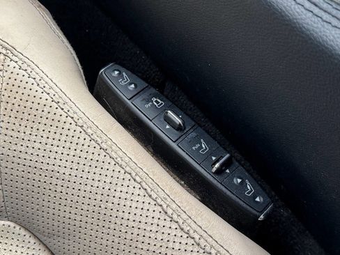 Used 2012 Mercedes-Benz CLS 550 4MATIC image 24