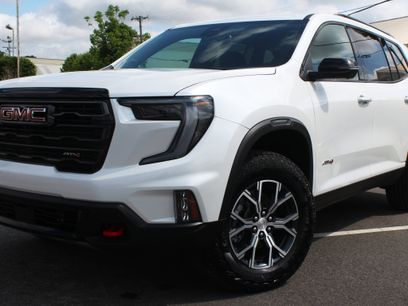 New 2025 GMC Acadia AT4 w/ LPO, Floor Liner Package