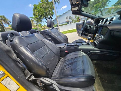 Used 2018 Ford Mustang Premium w/ Equipment Group 201A RWD image 15