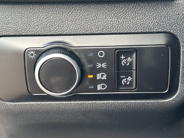 Used 2025 Ford Escape Active AWD/4WD image 24