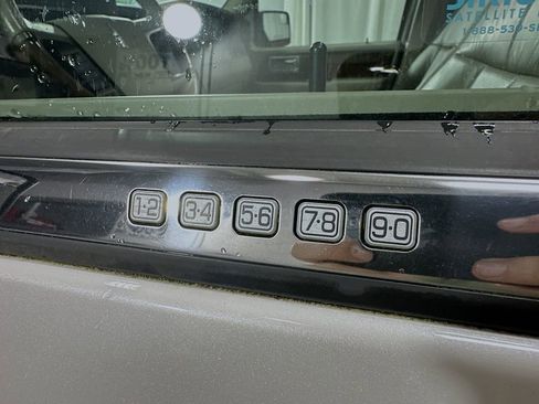 Used 2014 Lincoln Navigator 4WD image 36