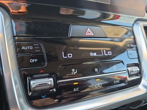 Certified 2023 Kia Sorento SX Prestige AWD/4WD image 16
