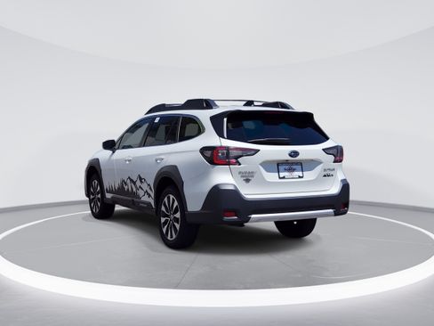 Used 2023 Subaru Outback Limited AWD/4WD image 7