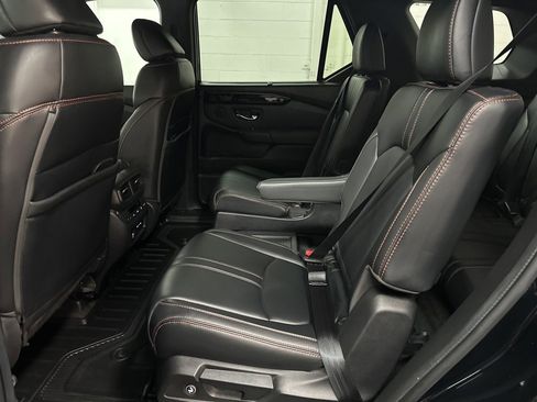 Used 2024 Honda Pilot TrailSport image 23