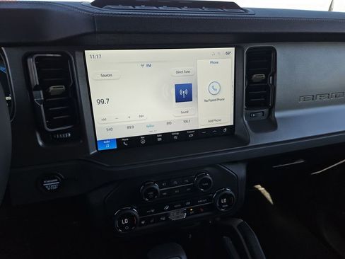 New 2025 Ford Bronco Badlands image 25