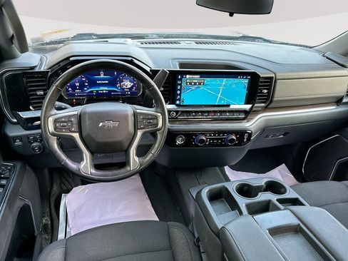 Used 2024 Chevrolet Silverado 1500 LT Trail Boss AWD/4WD image 25