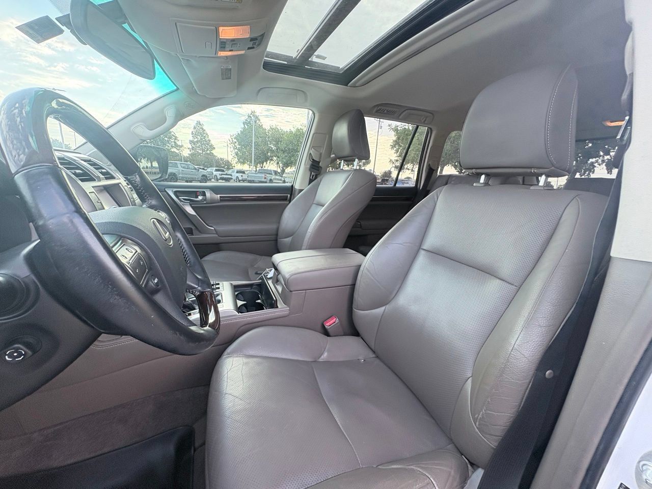 Used 2018 Lexus GX 460 Premium AWD/4WD image 6