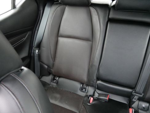 Used 2025 MAZDA MAZDA3 2.5 S Hatchback w/ Premium Pkg image 12