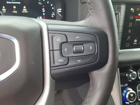 Used 2024 GMC Yukon XL Denali w/ Advanced Technology Package image 29