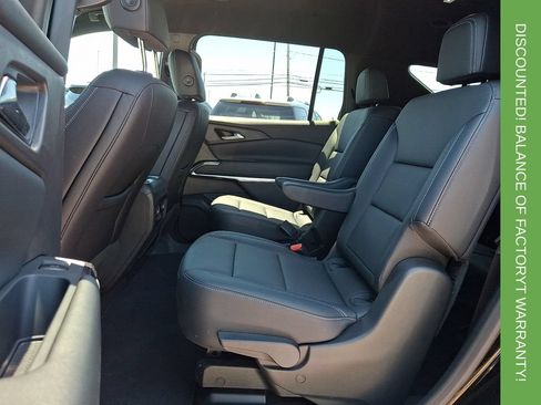 Used 2026 Chevrolet Traverse LT AWD/4WD image 11