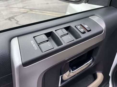 Used 2019 Toyota 4Runner SR5 image 19