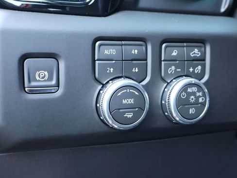 New 2026 GMC Sierra 1500 AT4X w/ LPO, Black Badging Package AWD/4WD image 24