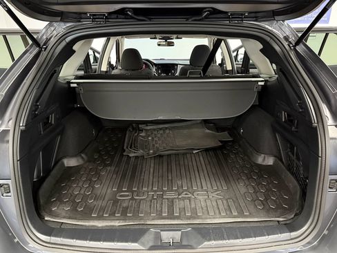 Used 2023 Subaru Outback Premium AWD/4WD image 9