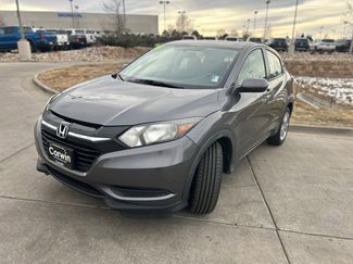 Used 2018 Honda HR-V LX video 3