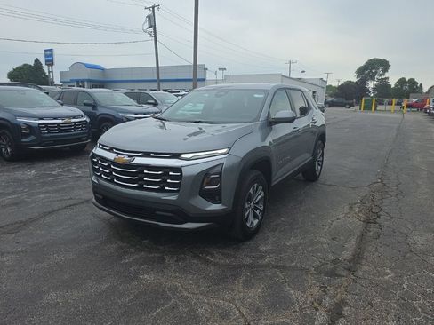 New 2026 Chevrolet Equinox LT w/ Convenience Package II FWD image 3