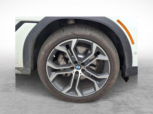 Used 2023 BMW X6 xDrive40i w/ Premium Package image 9