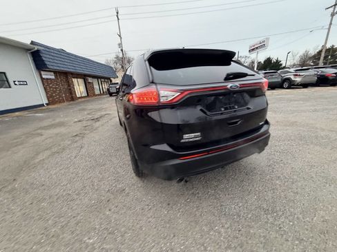 Used 2018 Ford Edge SE image 39