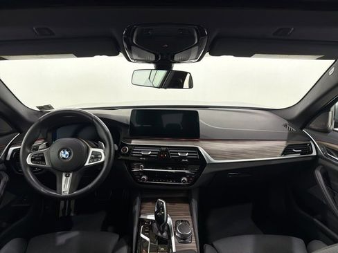 Certified 2023 BMW 540i xDrive w/ M Sport Package image 29