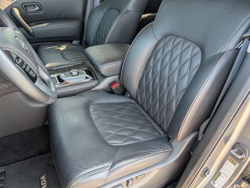 Used 2024 Nissan Armada Platinum w/ Captain's Chairs Package RWD image 32