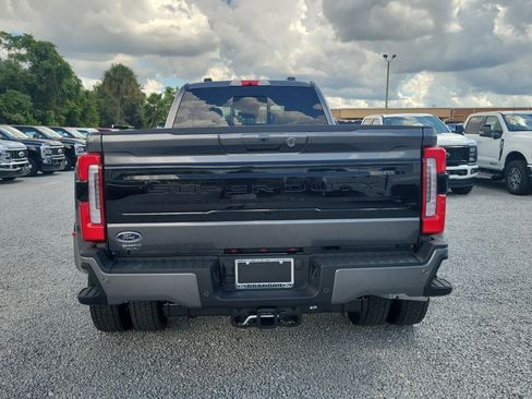 New 2026 Ford F450 Platinum w/ FX4 Off-Road Package image 7