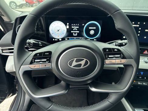 New 2026 Hyundai Elantra Limited FWD image 8