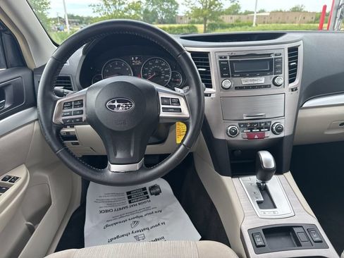 Used 2013 Subaru Legacy 2.5i Premium w/ All-Weather Pkg AWD/4WD image 10