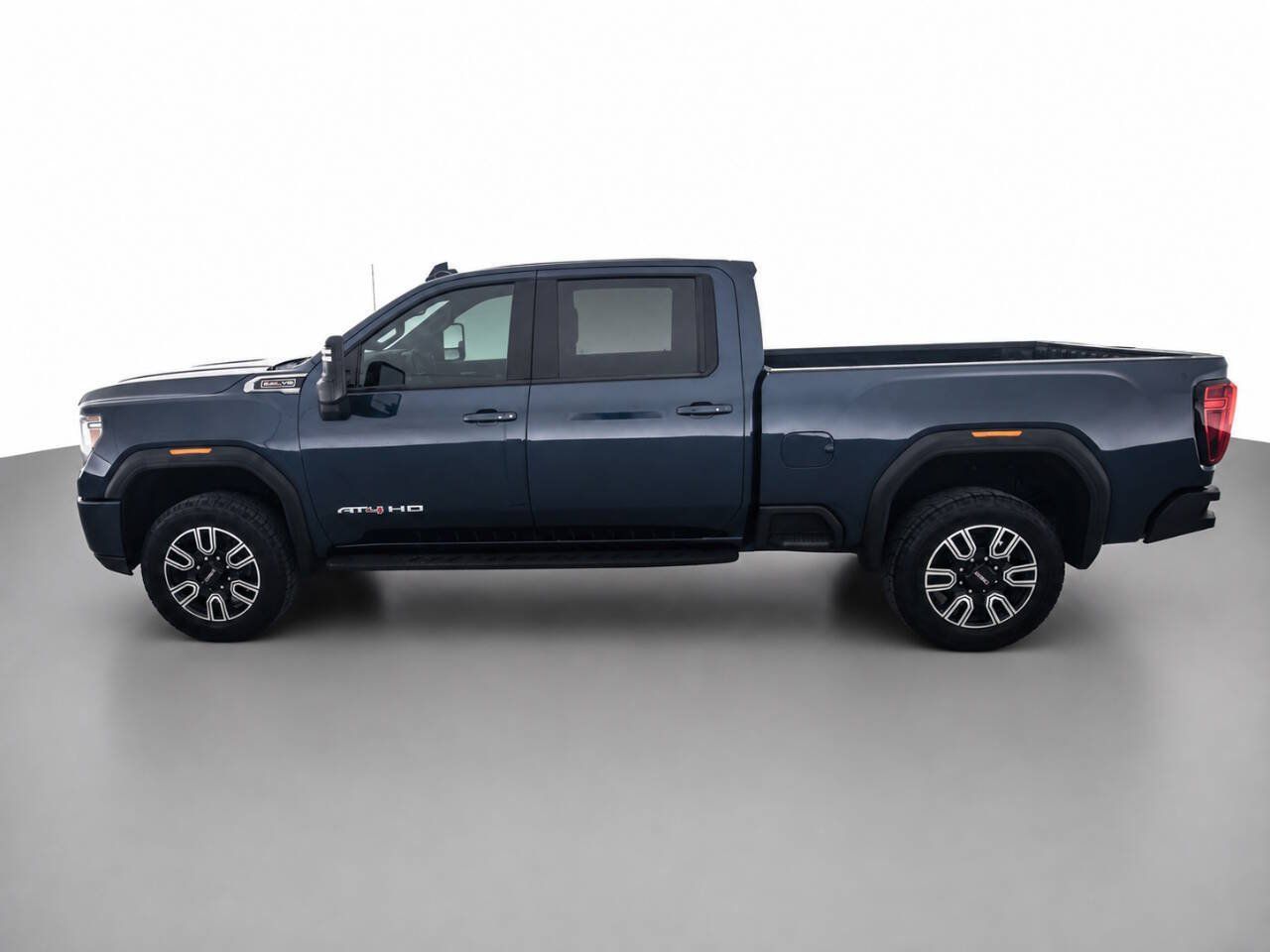 Used 2022 GMC Sierra 3500 AT4 w/ Snow Plow Prep/Camper Package AWD/4WD image 8