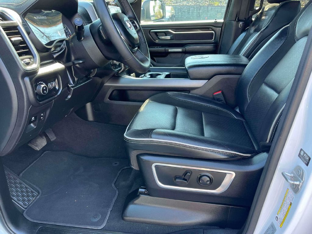 Used 2025 RAM 1500 Laramie AWD/4WD image 27