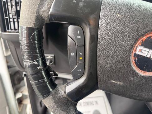 Used 2013 GMC Savana 2500 RWD image 30