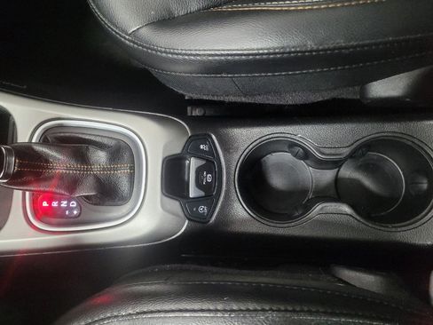Used 2019 Jeep Compass Latitude w/ Popular Equipment Group AWD/4WD image 26