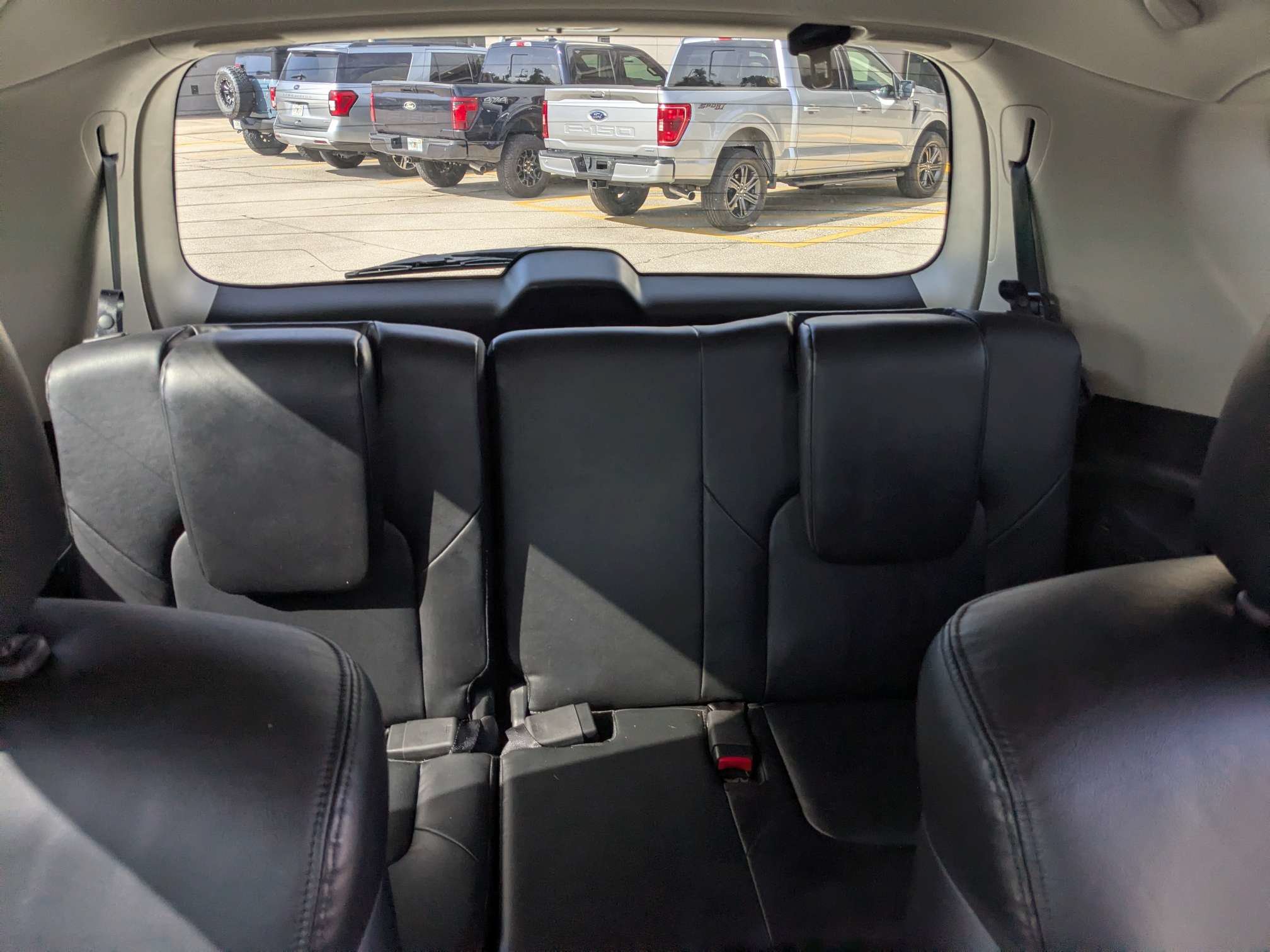 Used 2024 Nissan Armada SL w/ Captain's Chairs Package RWD image 17