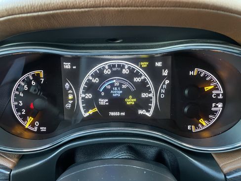 Used 2020 Jeep Grand Cherokee Overland image 24