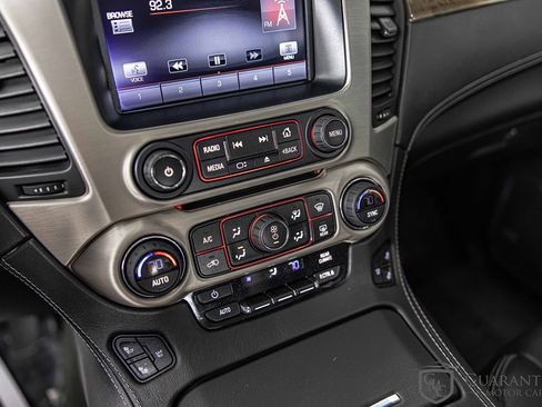 Used 2015 GMC Yukon Denali w/ Premium Package image 29