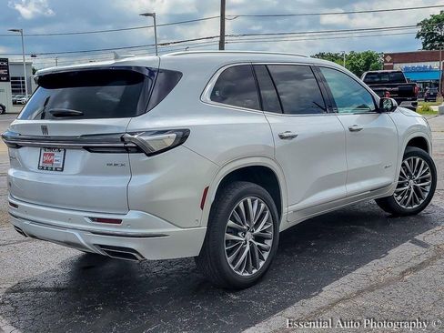 Used 2025 Buick Enclave Avenir w/ Super Cruise Package image 8