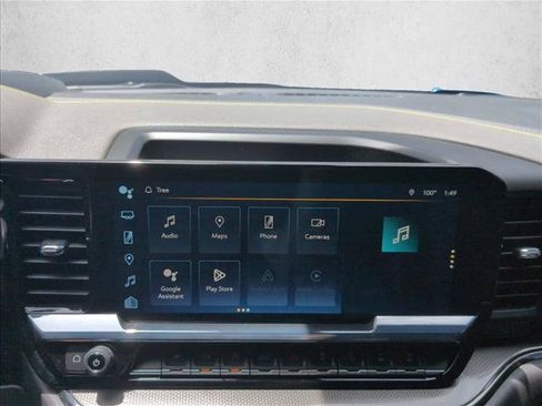 Used 2022 Chevrolet Silverado 1500 ZR2 w/ Technology Package AWD/4WD image 11