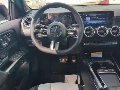 Certified 2024 Mercedes-Benz GLB 250 image 3
