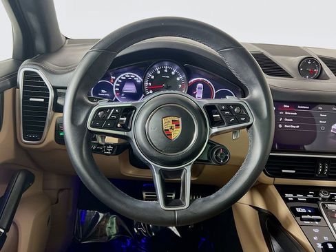 Used 2023 Porsche Cayenne S AWD/4WD image 11