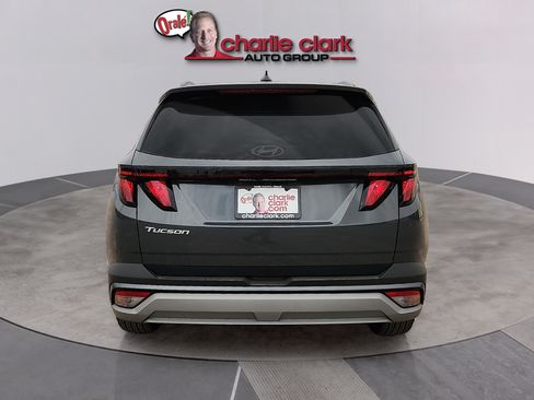 Used 2026 Hyundai Tucson SEL FWD image 4