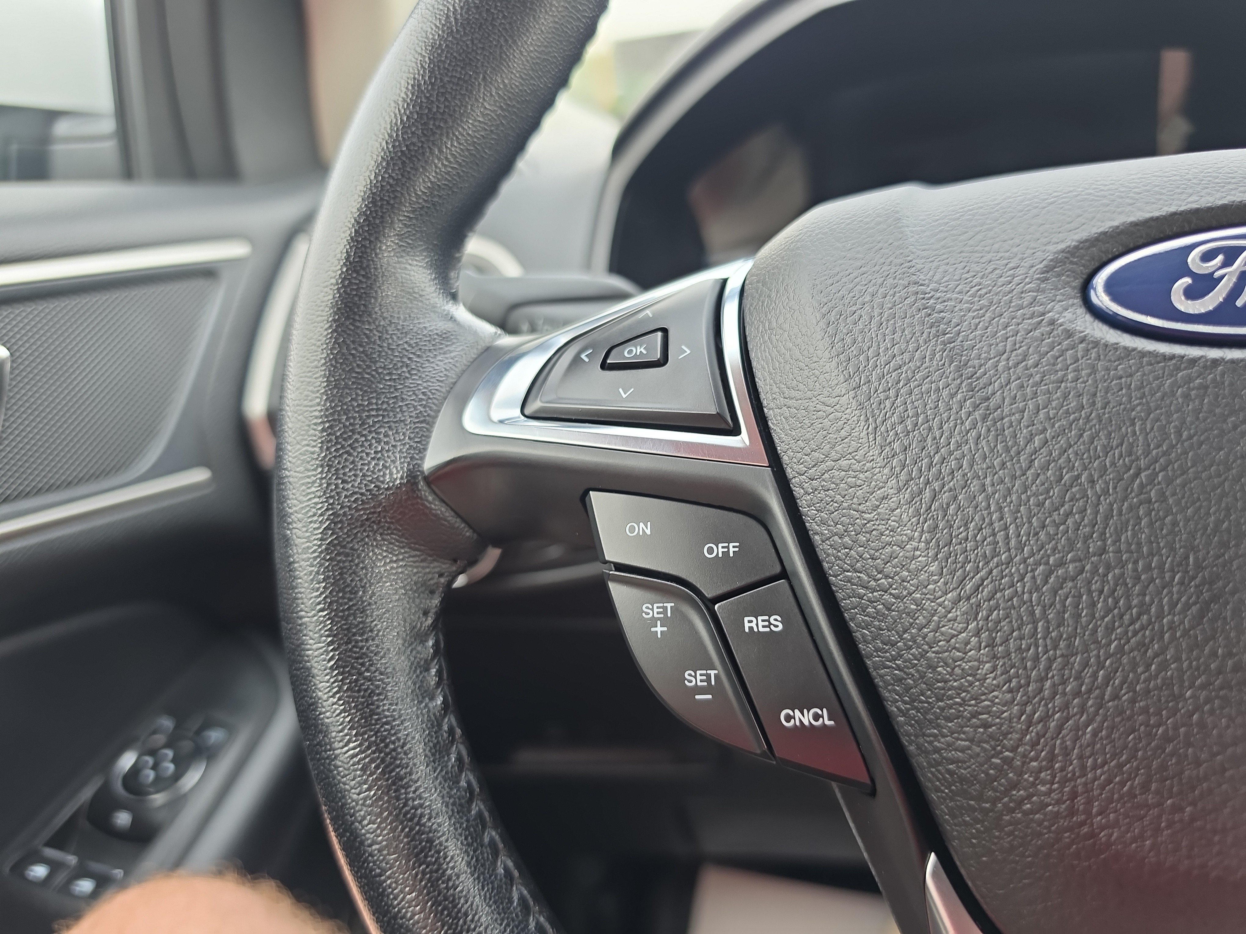 Used 2023 Ford Edge SEL AWD/4WD image 20