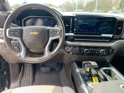 Used 2022 Chevrolet Silverado 1500 LTZ image 19