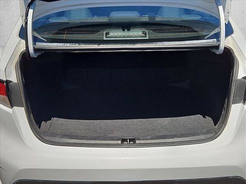 Used 2025 Toyota Corolla LE FWD image 6