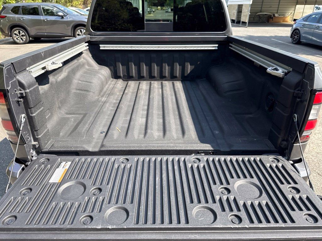 Certified 2025 Nissan Frontier SV w/ SV Convenience Package RWD image 30